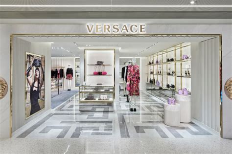 versace hong kong independence